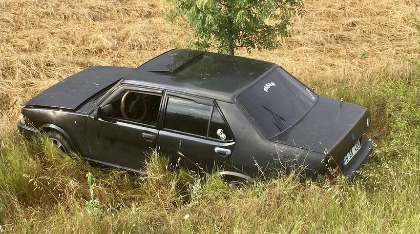 Sungurlu&rsquo;da Otomobil Tarlaya U&ccedil;tu: 2 Yaralı