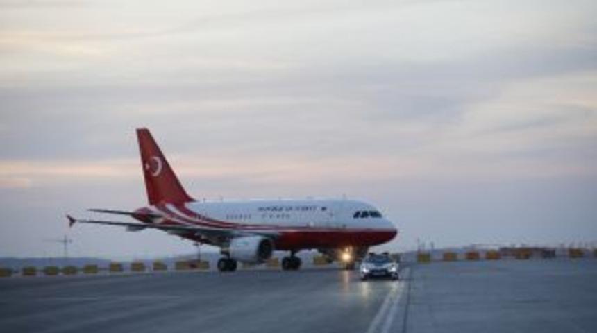 3. Havalimanına İlk U&ccedil;ak Gaziantep&rsquo;ten