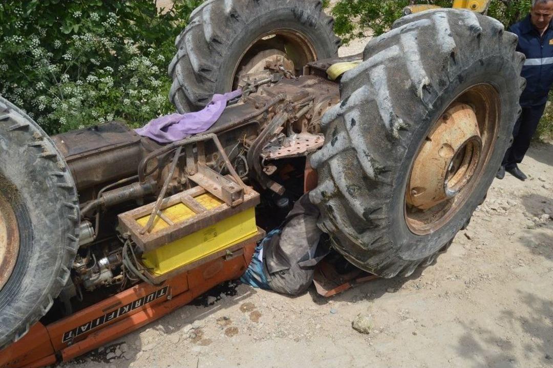 Trakt&ouml;r&uuml;n Altında Kalarak Feci Şekilde Hayatını Kaybetti