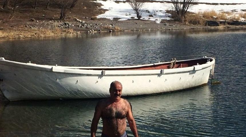 Kış Ortasında Y&uuml;zme Keyfi