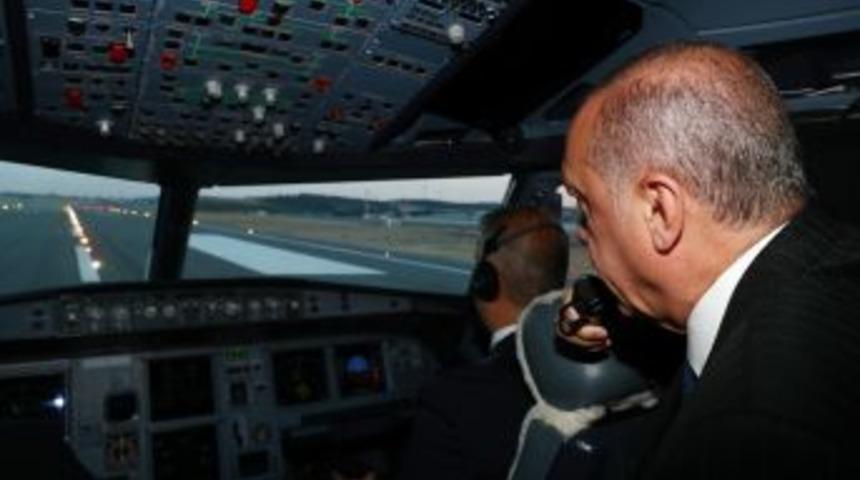 Cumhurbaşkanı Erdoğan’ın Uçağı 3. Havalimanına İndi