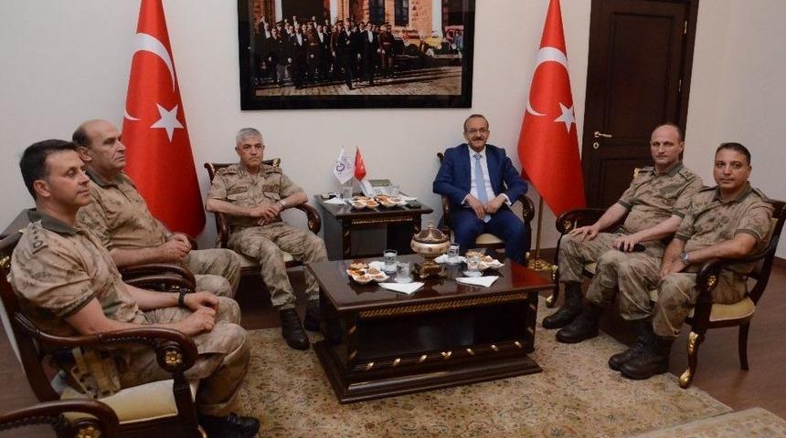 Jandarma Genel Komutanı &Ccedil;etin, Vali Yavuz&rsquo;u Ziyaret Etti