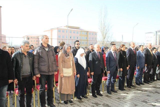 Şehit Ailesini Duygulandıran Kütüphane Açılışı