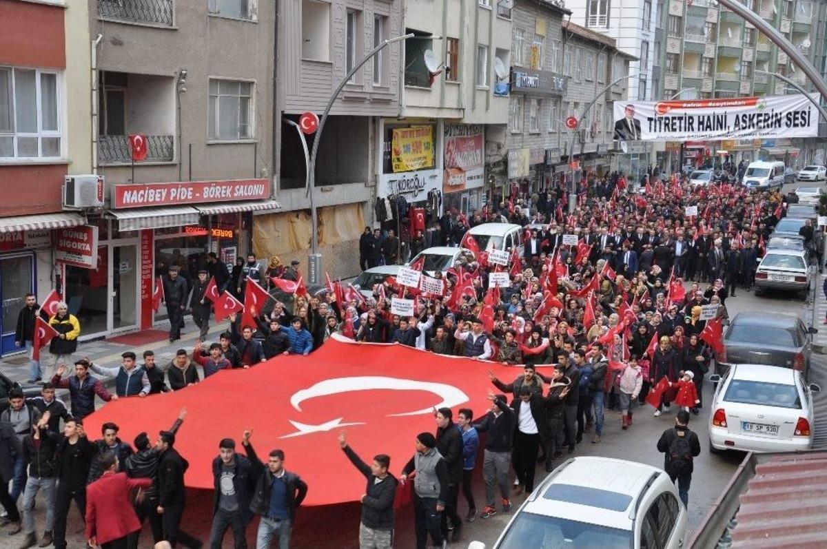 Binlerce Vatandaş Afrin Operasyonuna Destek İ&ccedil;in Y&uuml;r&uuml;d&uuml;