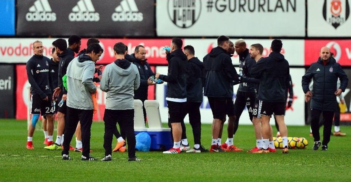 Beşiktaş, Karab&uuml;kspor Ma&ccedil;ı Hazırlıklarını S&uuml;rd&uuml;rd&uuml;