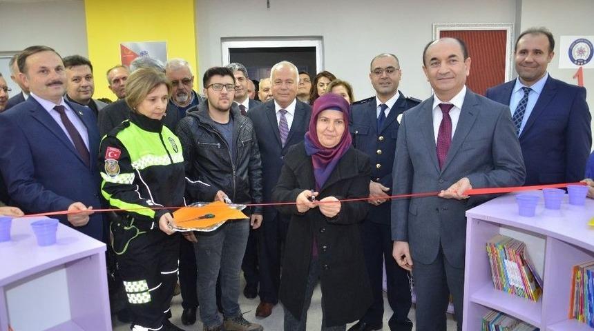 Emniyet&rsquo;ten Eğitime Dev Katkı