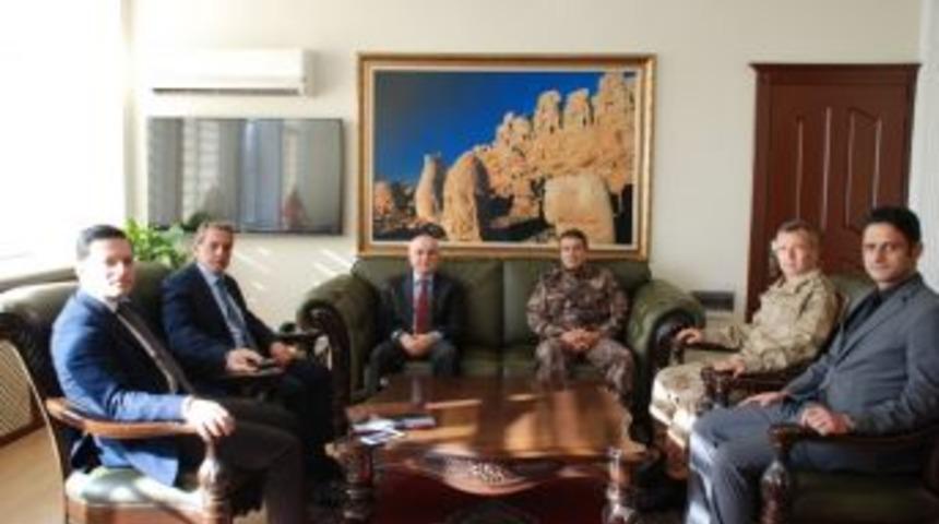 M&uuml;steşar Yardımcısı Erdil Vali Kalkancı&rsquo;yla Bir Araya Geldi