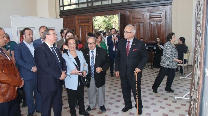 Beykent Üniversitesinden Tarihi Tren Garında "öğretim Elemanları Sergisi"