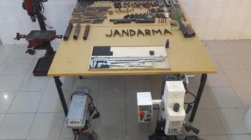 Sakarya&rsquo;da Ka&ccedil;ak Silah At&ouml;lyesine Baskın