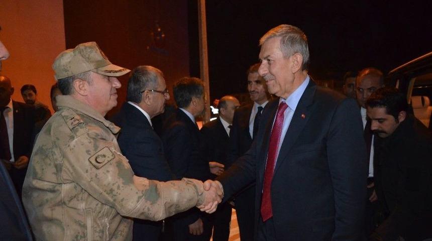 Sağlık Bakanı Demircan Zeytin Dalı Harek&acirc;tı&rsquo;da Yaralanan Askerleri Ziyaret Etti