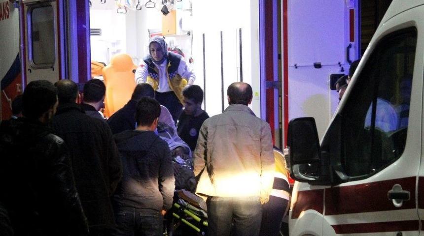 Afrin Kırsalında &Ccedil;atışma: 10 Asker Yaralı