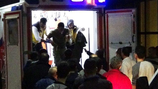 Afrin Kırsalında &Ccedil;atışma: 10 Asker Yaralı 1