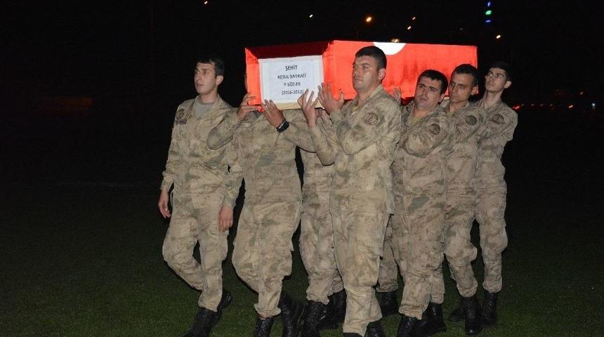 Şehit Resul Bayracı Baba Ocağına Getirildi