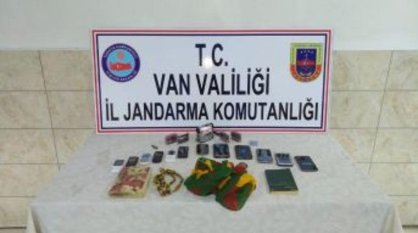 Van&rsquo;da Ter&ouml;r Operasyonu; 16 G&ouml;zaltı