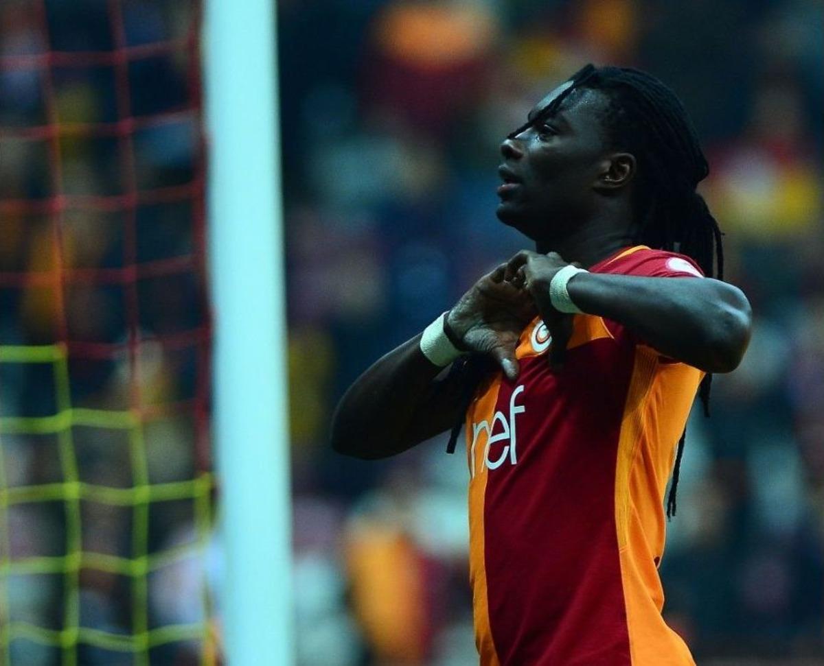 Gomis Gol&uuml; Attı, Sevincini Fatih Terimle Paylaştı