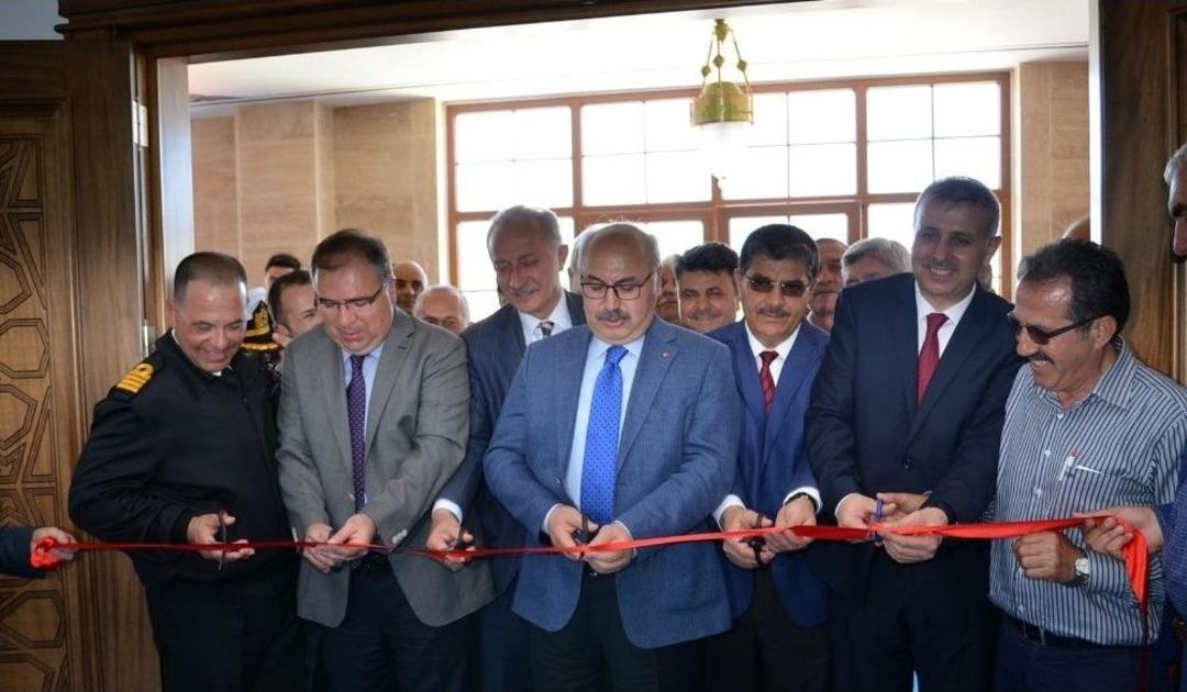 Vali K&ouml;şger Hayırseverler Camii&rsquo;nin A&ccedil;ılışını Yaptı