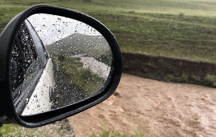 Çobanlar Koyun Sürüsüyle Doluya Tutuldu G3