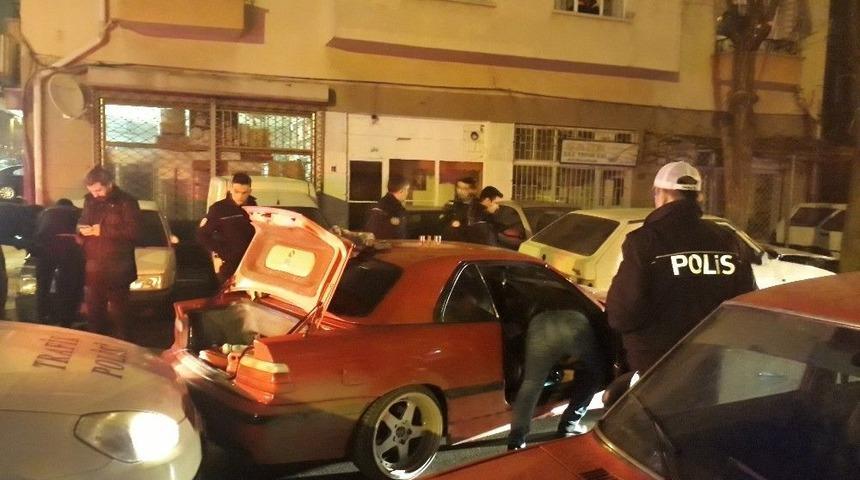 Başkent&rsquo;te Polis-ş&uuml;pheli Kovalamacası Kazayla Bitti