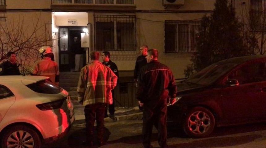İzmir&rsquo;de Bir Apartmanda Patlama Meydana Geldi