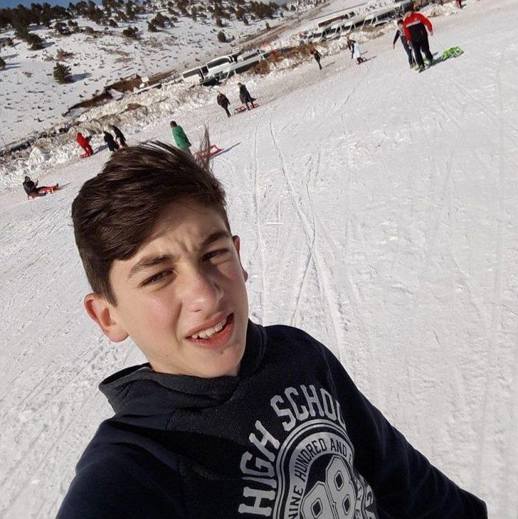 Kalbine Yenik Düşen Lise Öğrencisi Gözyaşları Arasında Defnedildi G5