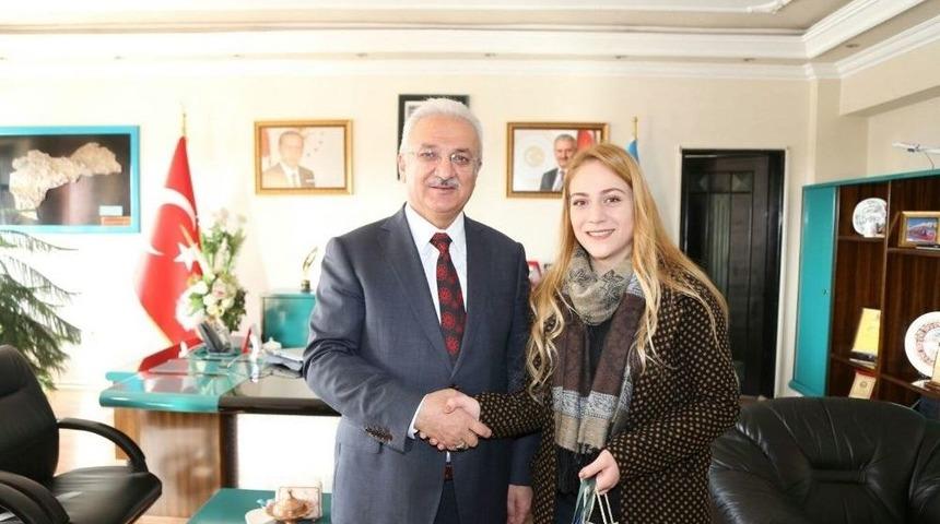 Başkan Başsoy, Şeyda &Ouml;zdem&rsquo;i Makamında Ağırladı