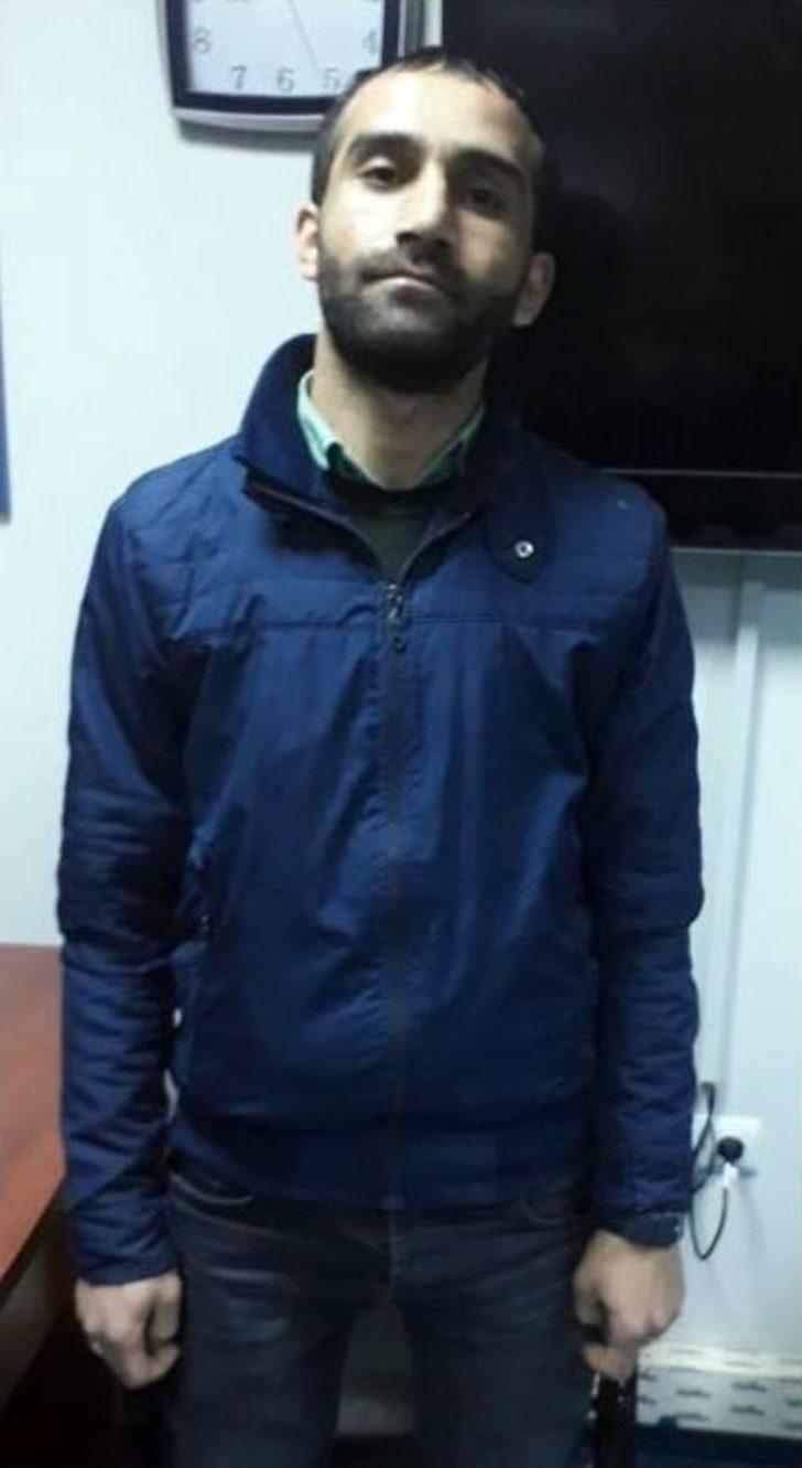 Önce Yaşlı Kadını Sonra Arkadaşlarını Dolandıran Sahte Savcı Polisten Kaçamadı G4