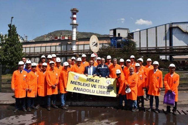 Vali Kemal Çeber, Tokat Mesleki Ve Teknik Anadolu Lisesi Öğrencileriyle Görüştü