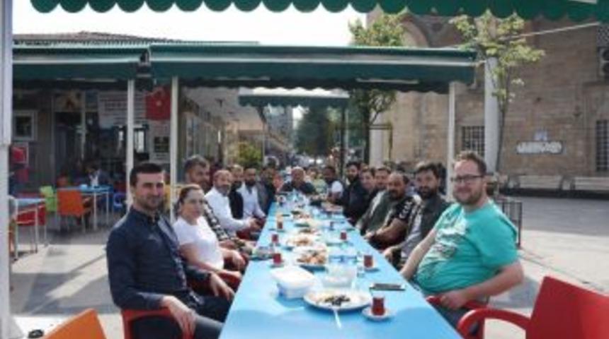 İki Bulvarda &Ccedil;alışmalar Tamamlanıyor