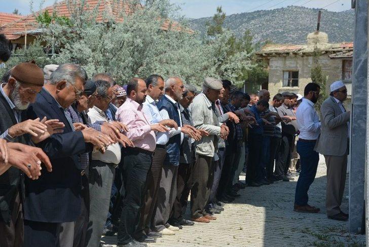 Çiftçiler Korkuteli’nde Yağmur Duasına Çıktı G5