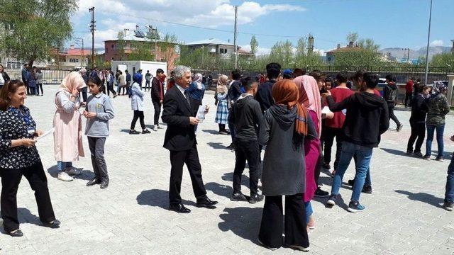 Van’da ‘ikinci Üniversite’ Tanıtım Çalışmaları