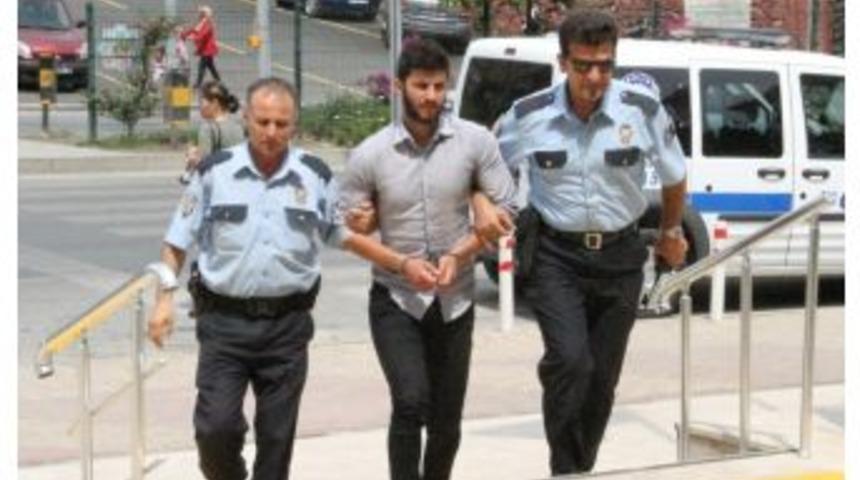 Bı&ccedil;aklı Saldırgan Yakalandı
