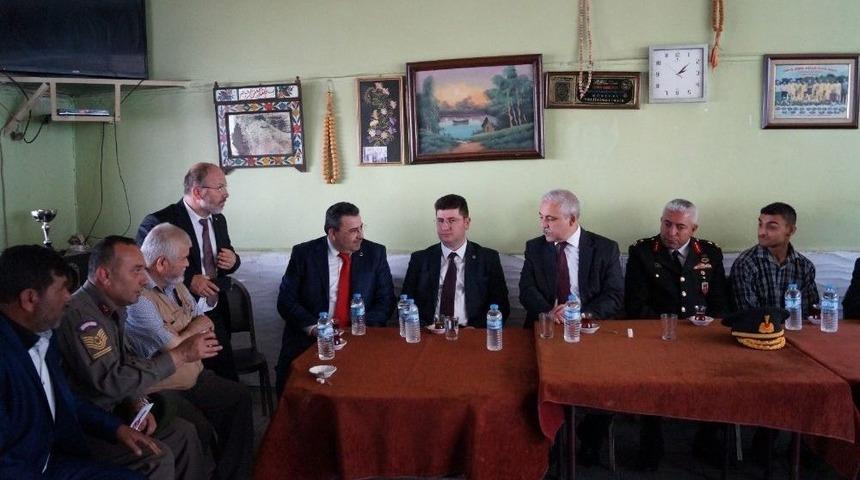 Vali G&uuml;ven&ccedil;er Kırkağa&ccedil;&rsquo;ta Temaslarda Bulundu