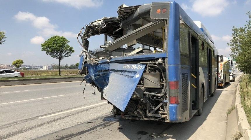 Ankara’da İki Ego Otobüsünün Çarpıştığı Kaza