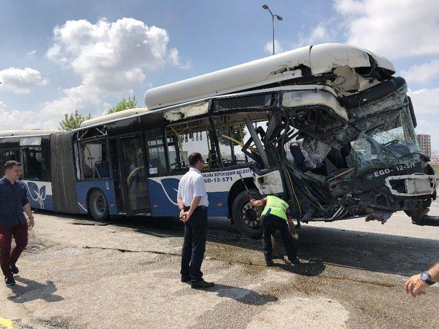 Ankara’da İki Ego Otobüsünün Çarpıştığı Kaza