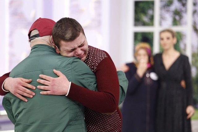 Esra Erol, Umut&rsquo;un İzini Kaybettiği Babasına 24 Saatte Ulaştı 1