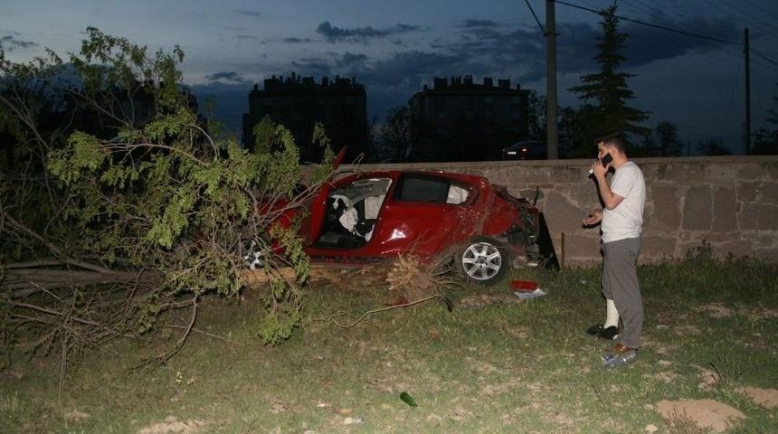Hurdaya D&ouml;nen Ara&ccedil;tan Burunları Kanamadan &Ccedil;ıktılar
