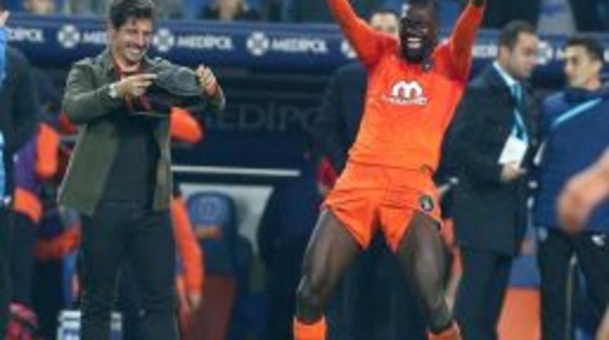 Adebayor, Fener&rsquo;in Golc&uuml;lerini Katladı