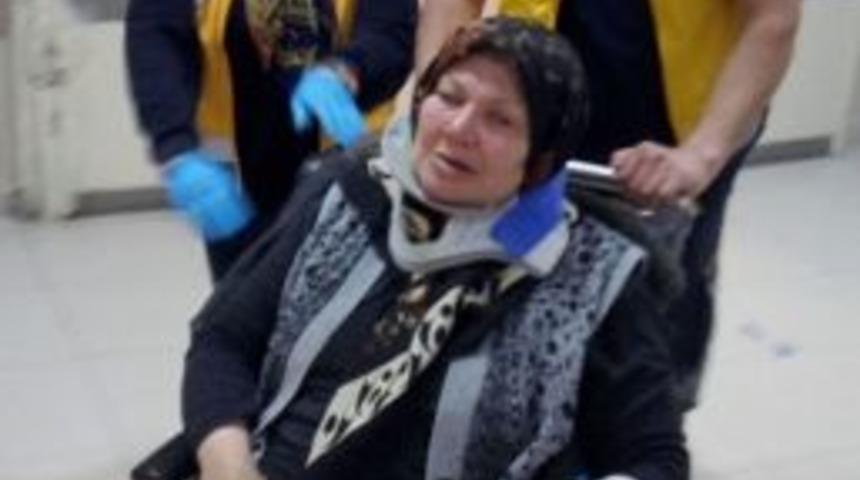 Yaşlı Adam Eşini Hastanelik Etti