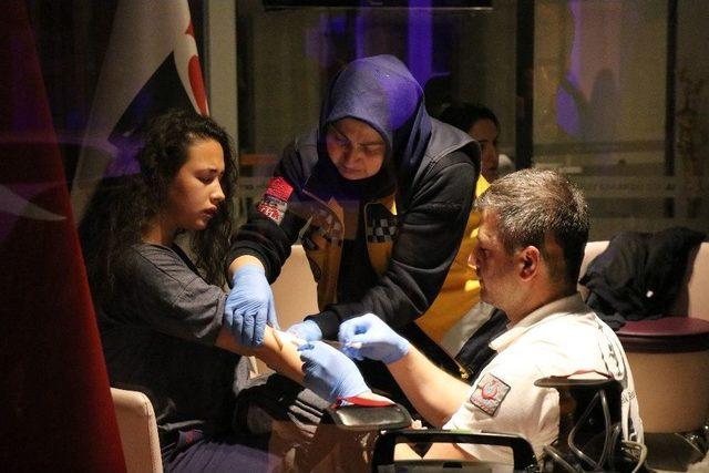 Bolu’da, 39 Öğrenci Gıda Zehirlenmesi Şüphesiyle Hastaneye Kaldırıldı