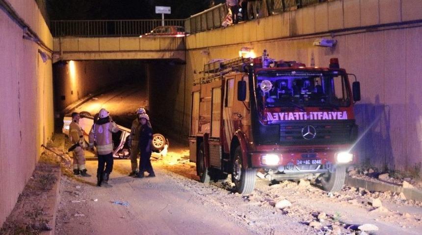 Kontrolden &Ccedil;ıkan Ara&ccedil; T&uuml;nel Yoluna U&ccedil;tu: 3 Yaralı