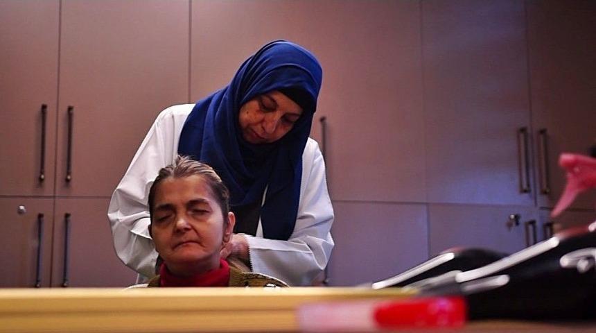 (&ouml;zel) İşini Bırakıp &lsquo;yaşlı Ve Kimsesizlerin Annesi&rsquo; Oldu