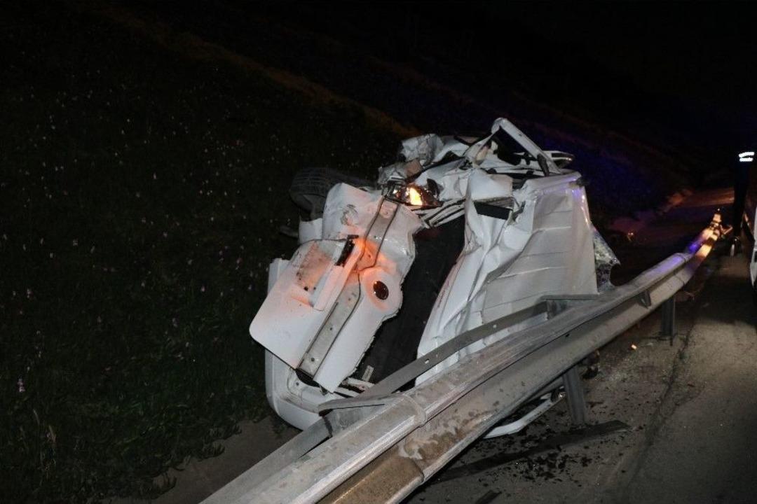 Tem&rsquo;de Feci Kaza: 1 &Ouml;l&uuml; 2 Yaralı