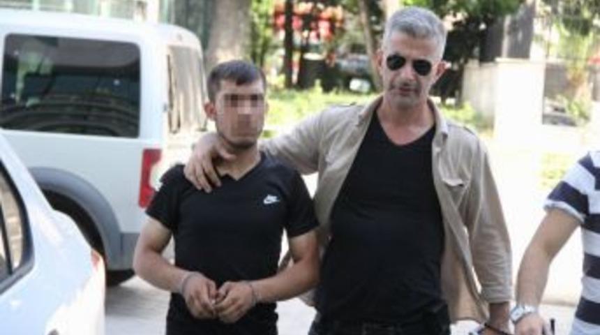 Hırsız Girdiği Evden Sinekliği Bile Çaldı