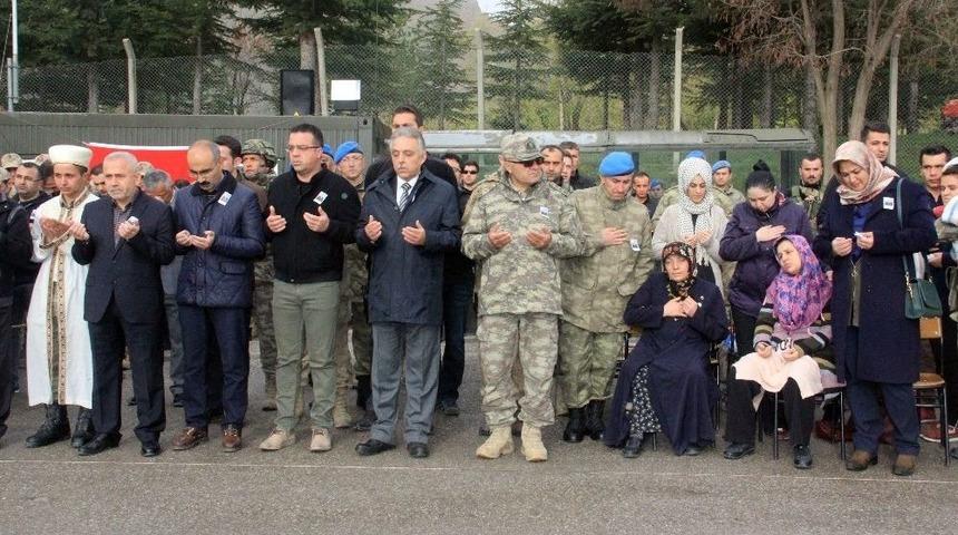 Şehit Asker İ&ccedil;in Hakkari&rsquo;de T&ouml;ren D&uuml;zenlendi
