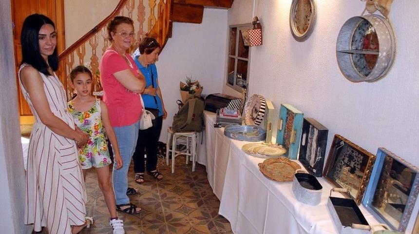 Salihli&rsquo;de Ahşap Ve Obje Boyama Sergisi