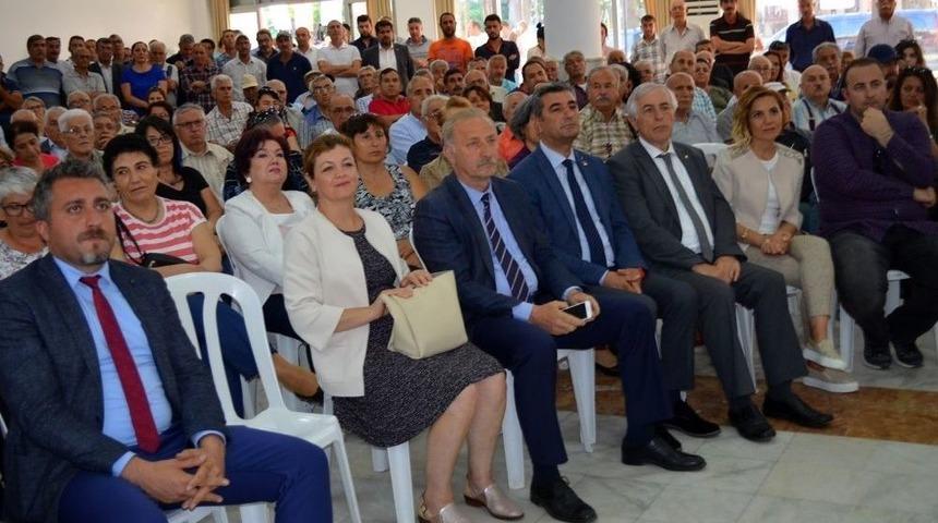 Didim Chp&rsquo;de Yeni &Uuml;yelere Rozet Takıldı