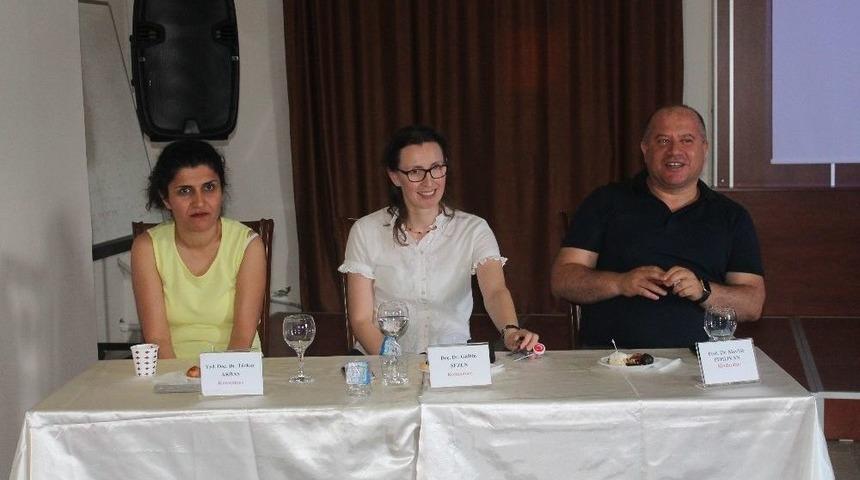 Enteral Beslenme Komplikasyonları Paneli D&uuml;zenlendi