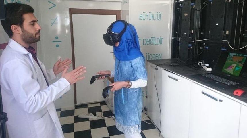 ’matematik Müzesi Tırı’ Çocuklar İçin Yollarda