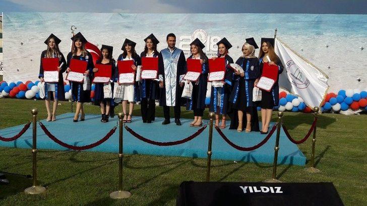 Beü Çaycuma Myo Ve Gökçebey Mithat-mehmet Çanakçı Myo Görkemli Bir Törenle Mezunlarını Verdi G4