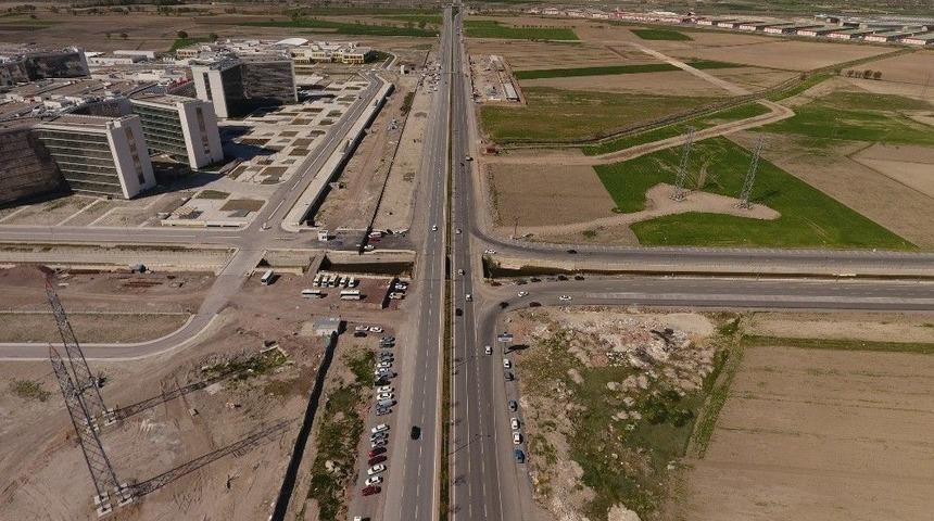 Büyükşehir’de Mega Projeler Devam Ediyor